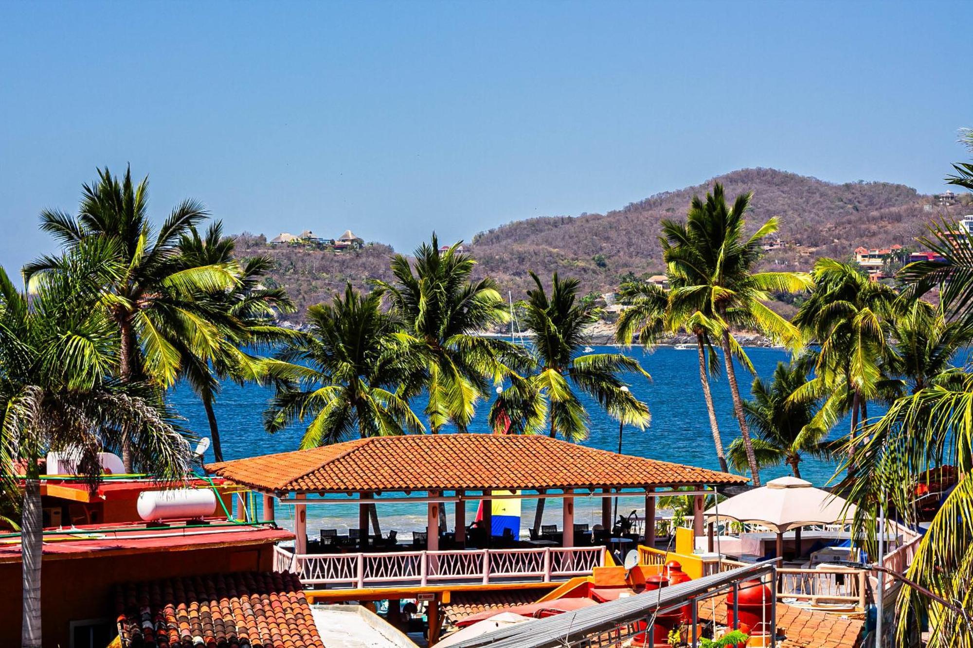 Hotel Villas Ema Zihuatanejo Esterno foto