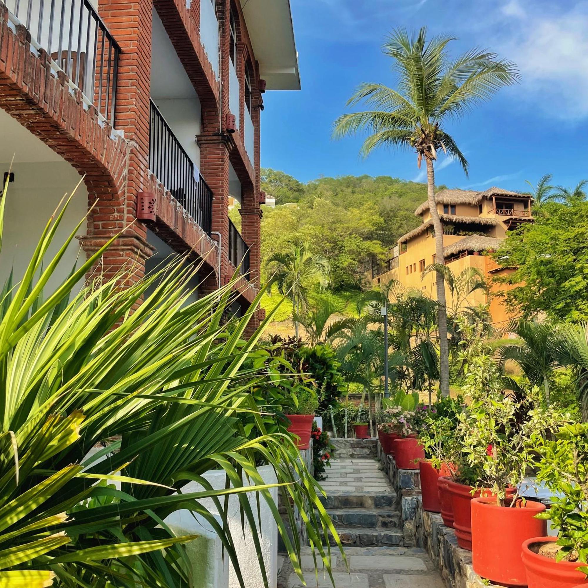 Hotel Villas Ema Zihuatanejo Esterno foto