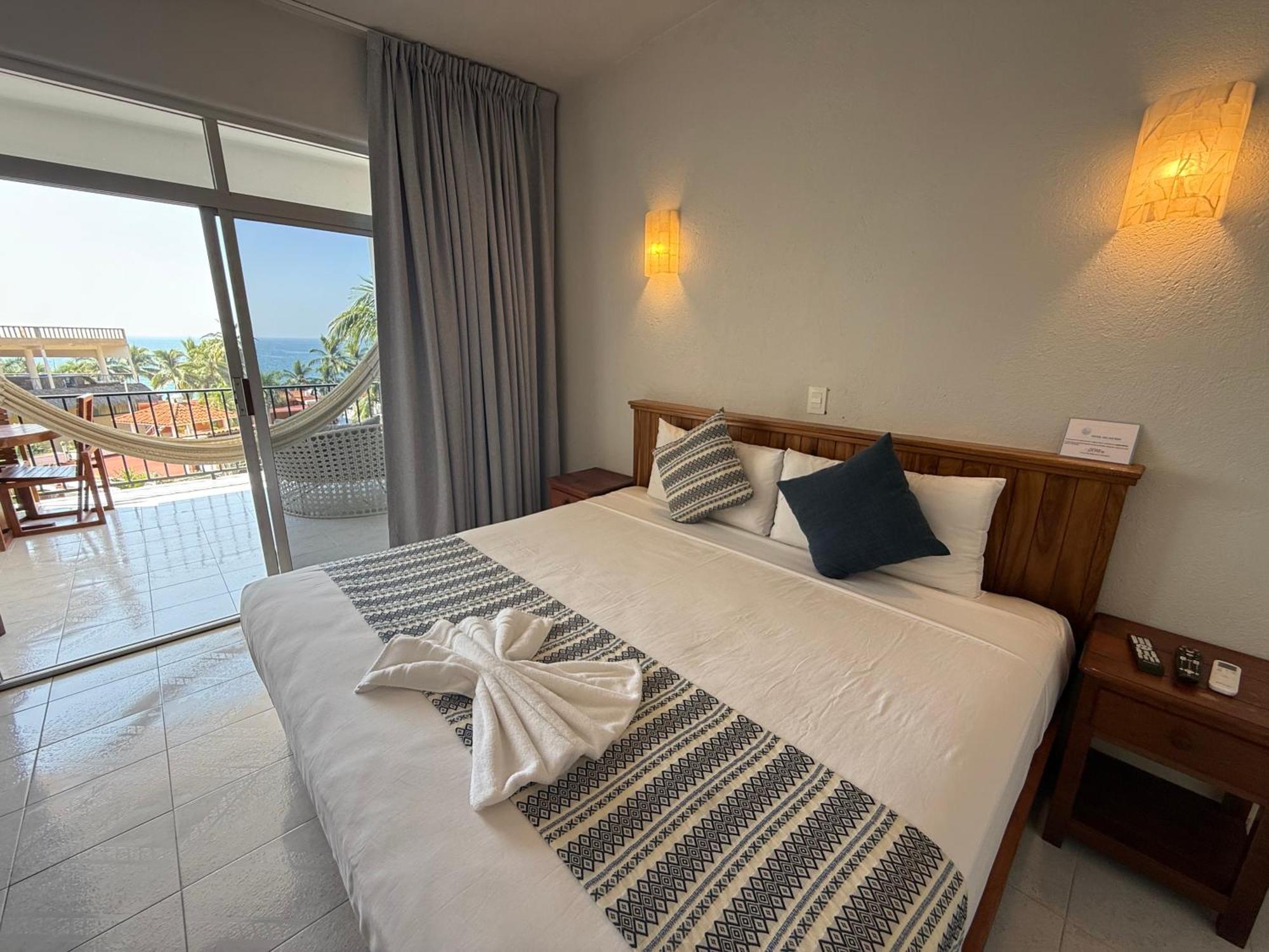 Hotel Villas Ema Zihuatanejo Esterno foto