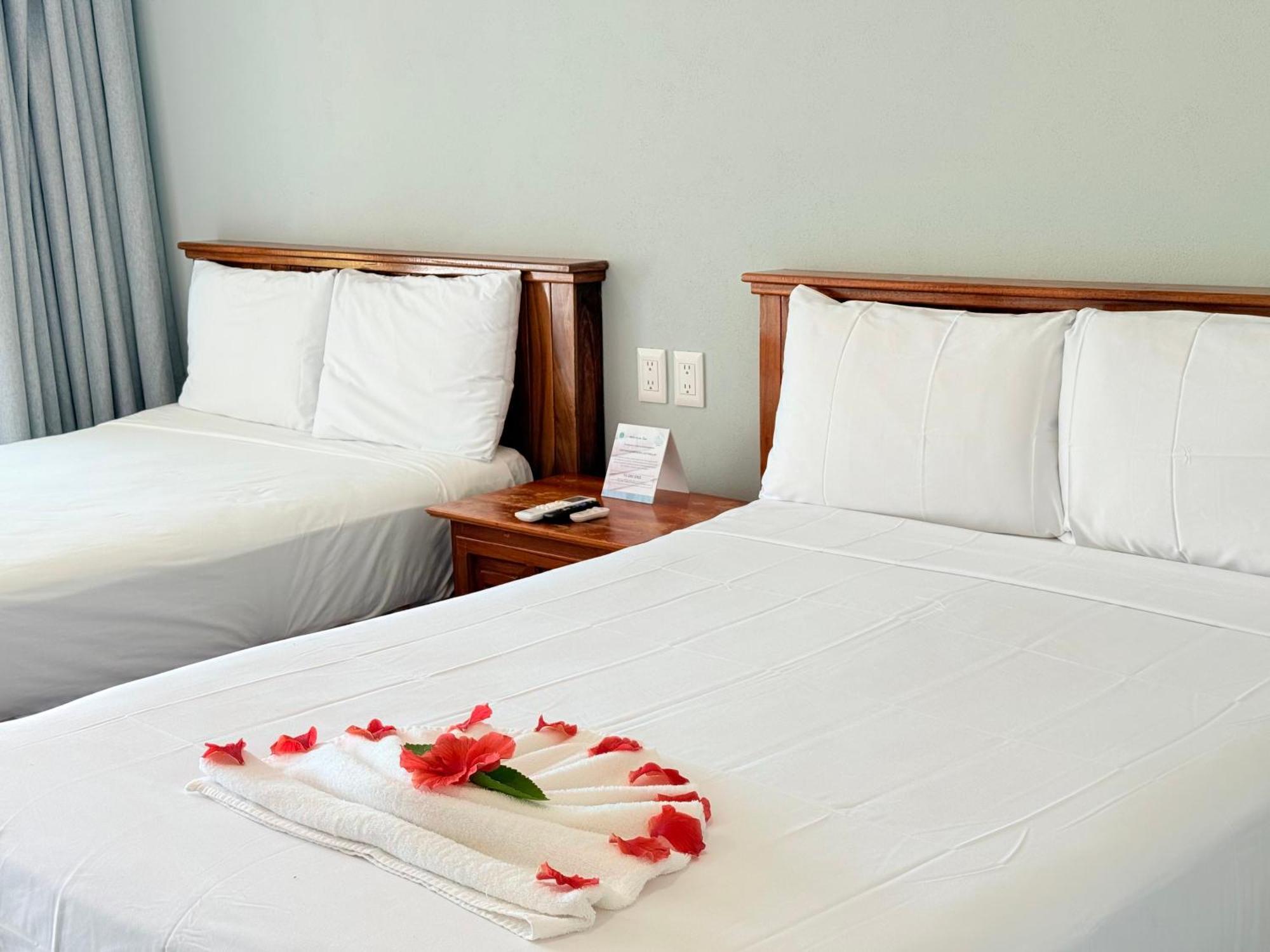 Hotel Villas Ema Zihuatanejo Esterno foto