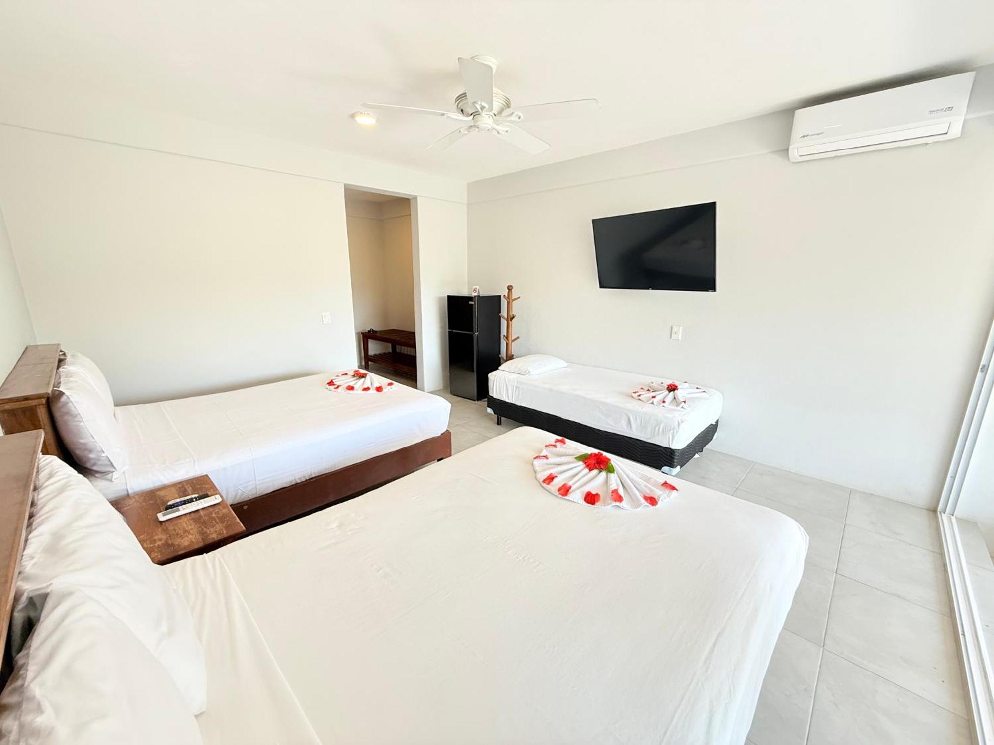 Hotel Villas Ema Zihuatanejo Esterno foto
